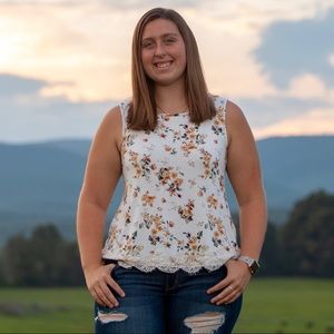 Meet your Posher, Abby